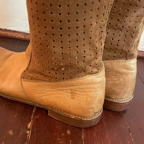 Frye perforated boots suede calf tan riding boots 9.5 - Picture 3 of 6